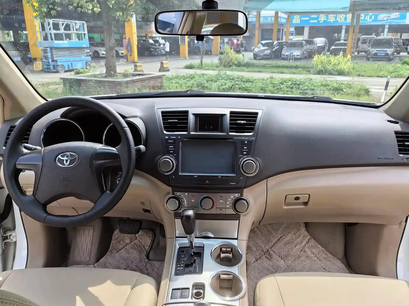 2012 Highlander 2.7L 2WD 7-seater Elite Edition — миниатюра 7