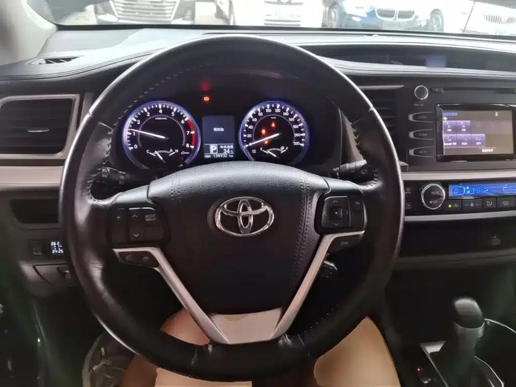 2015 Highlander 2.0T AWD Luxury 7-seater — миниатюра 11