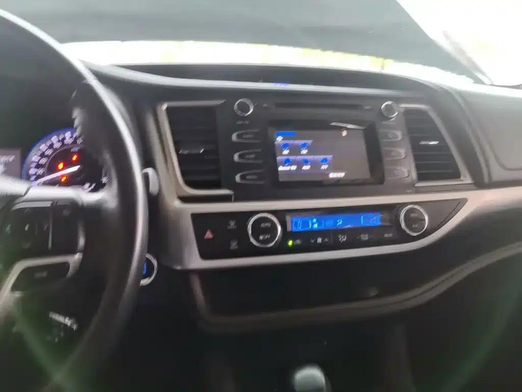 2015 Highlander 2.0T AWD Luxury 7-seater — миниатюра 13