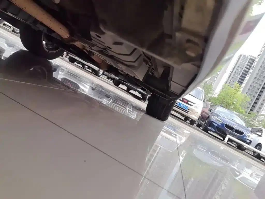 2015 Highlander 2.0T AWD Luxury 7-seater — миниатюра 21