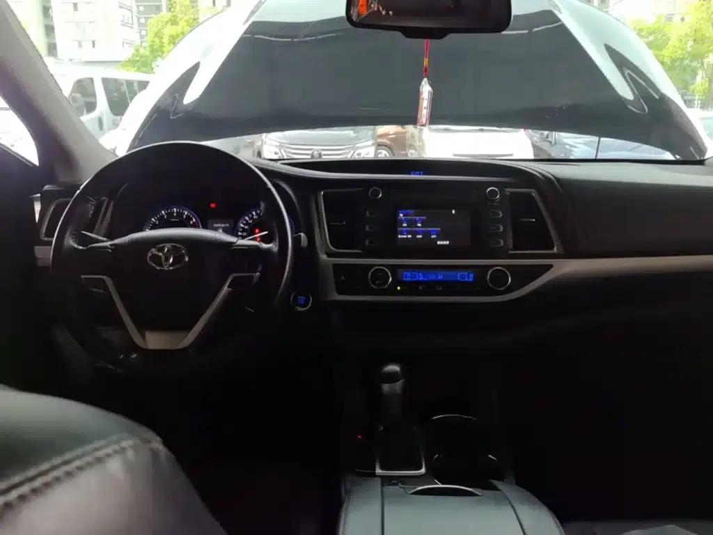 2015 Highlander 2.0T AWD Luxury 7-seater — миниатюра 10