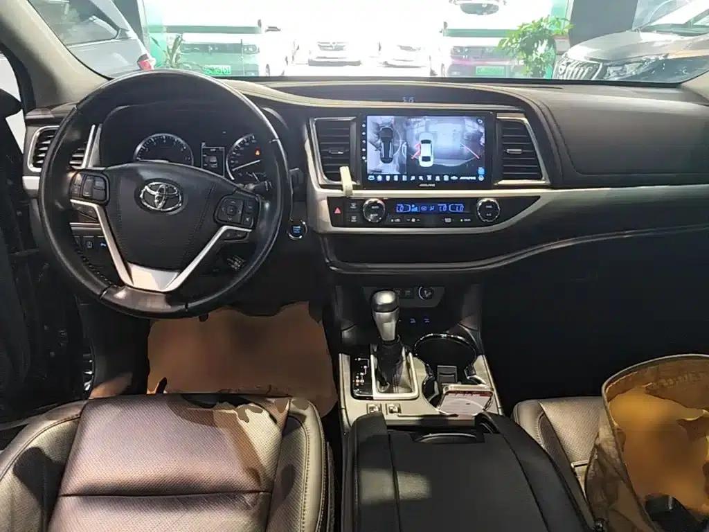 2018 Toyota Highlander 2.0T AWD Luxury 7-seater (China VI Emission Standard) — миниатюра 10