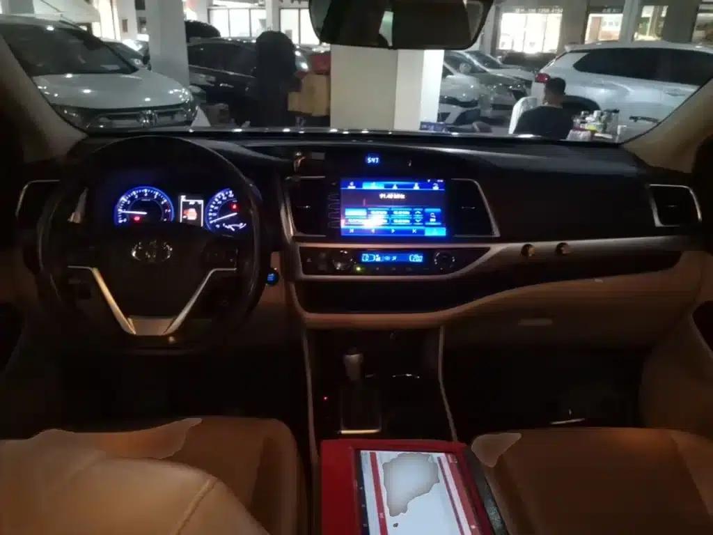 2018 Toyota Highlander 2.0T AWD Luxury 7-seater (China VI Emission Standard) — миниатюра 10