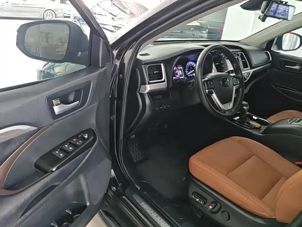 2018 Toyota Highlander 2.0T AWD Knight Edition 7-seater (China VI Emission Standard) — миниатюра 16