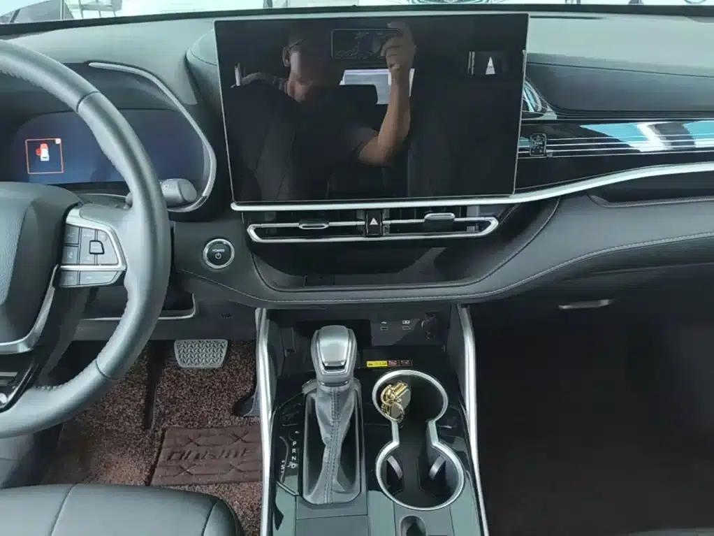 2026 Toyota Highlander 2.5L Intelligent Hybrid Dual-Motor Two-Wheel Drive Elite Edition (5-seater) — миниатюра 13