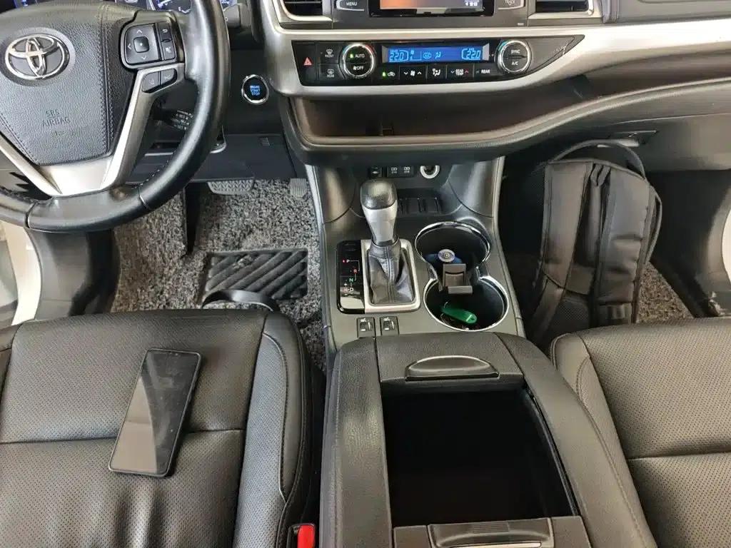 2018 Toyota Highlander 2.0T 2WD Luxury 7-seater (National V Emission Standard) — миниатюра 14