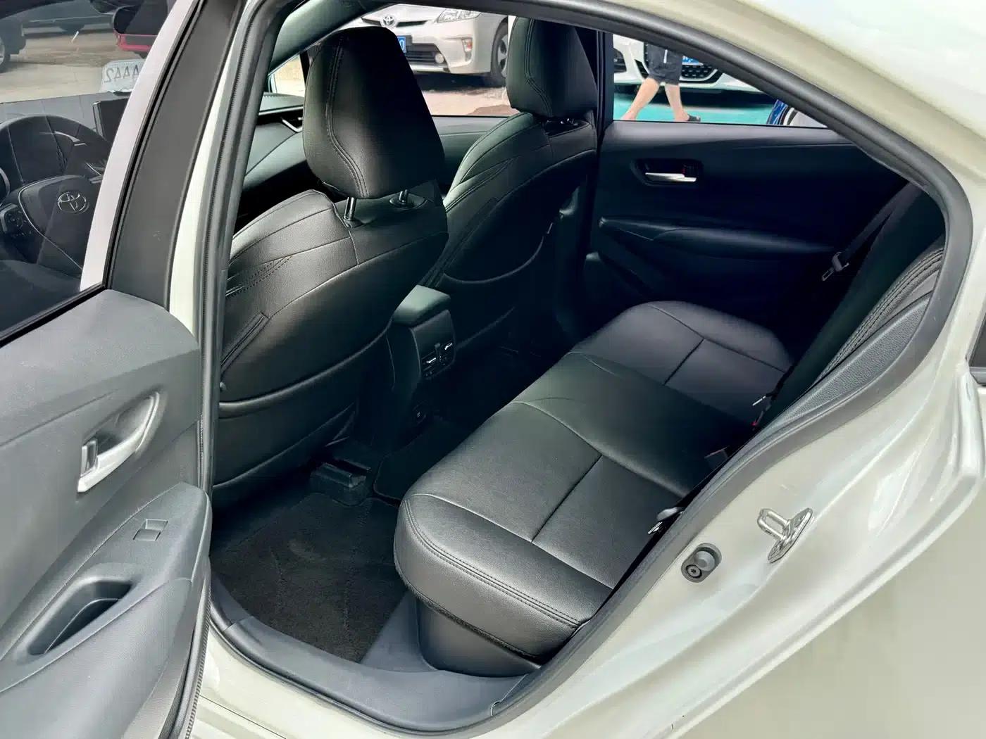 Levin 2021 Hybrid 1.8H E-CVT Luxury Edition — миниатюра 11