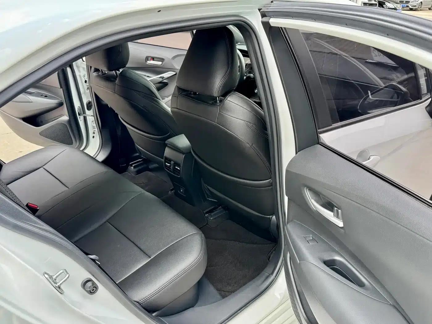 Levin 2021 Hybrid 1.8H E-CVT Luxury Edition — миниатюра 13