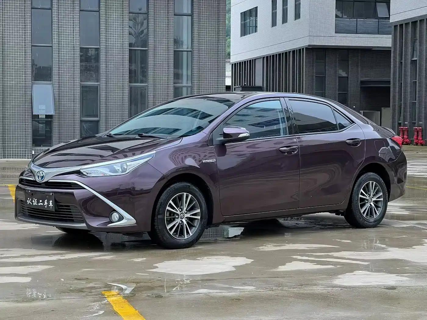 2016 Toyota Corolla Hybrid 1.8H GS E-CVT Elite Sunroof Edition — миниатюра 1