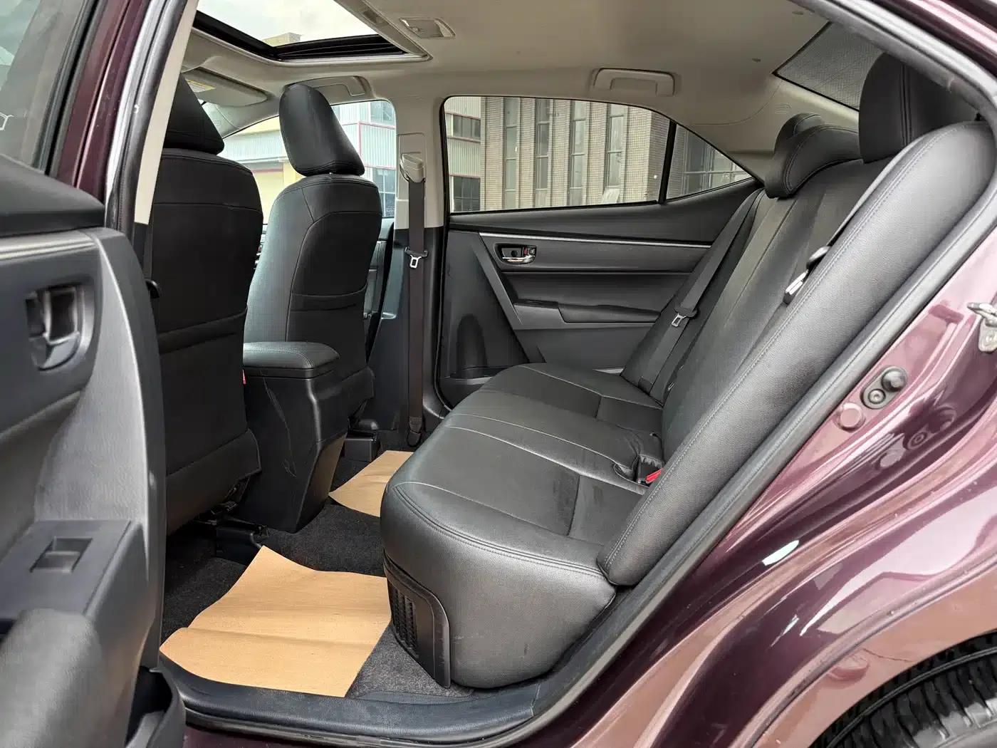 2016 Toyota Corolla Hybrid 1.8H GS E-CVT Elite Sunroof Edition — миниатюра 12