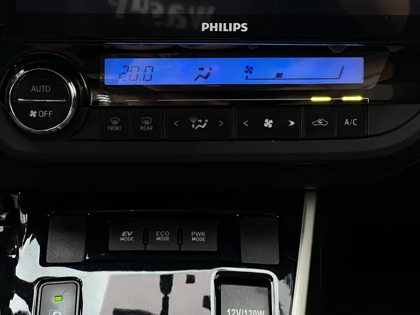 2016 Toyota Corolla Hybrid 1.8H GS E-CVT Elite Sunroof Edition — миниатюра 17