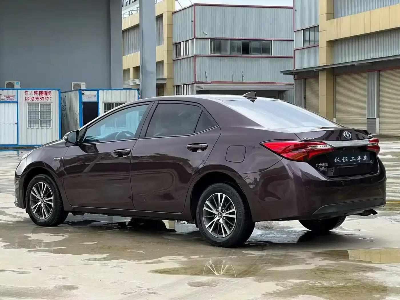 2016 Toyota Corolla Hybrid 1.8H GS E-CVT Elite Sunroof Edition — миниатюра 4