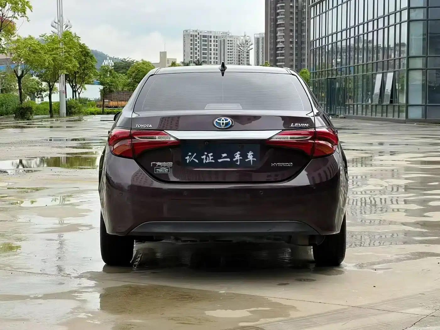 2016 Toyota Corolla Hybrid 1.8H GS E-CVT Elite Sunroof Edition — миниатюра 6