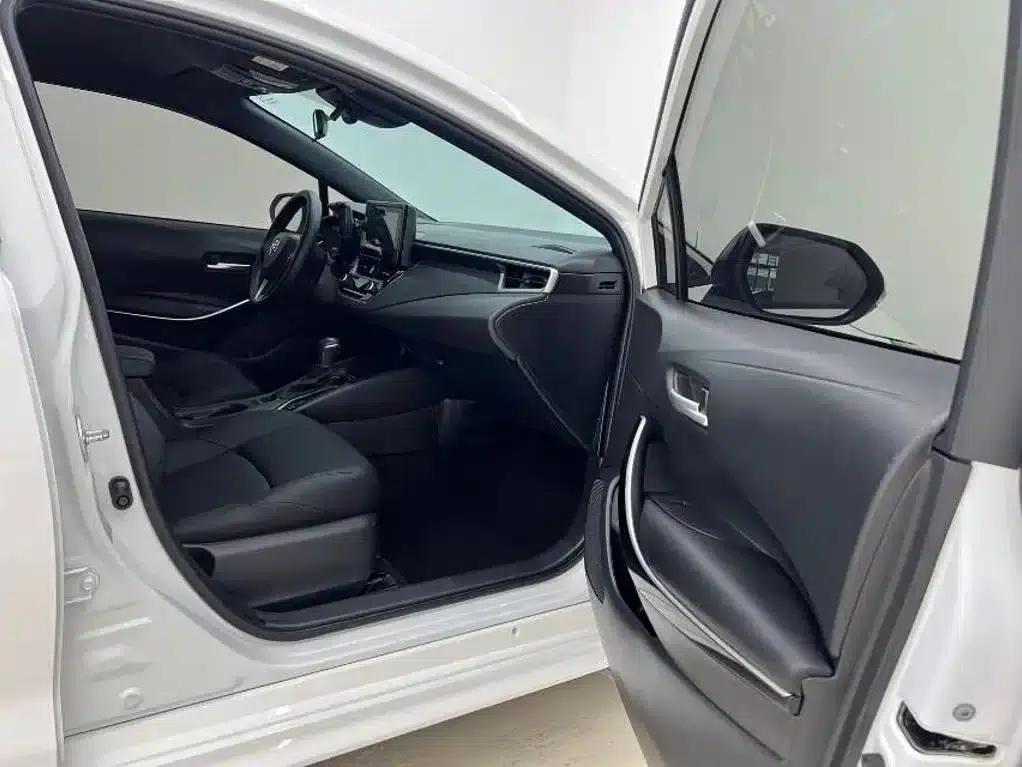 Levin 2022 Hybrid 1.8H E-CVT Leading Edition — миниатюра 13