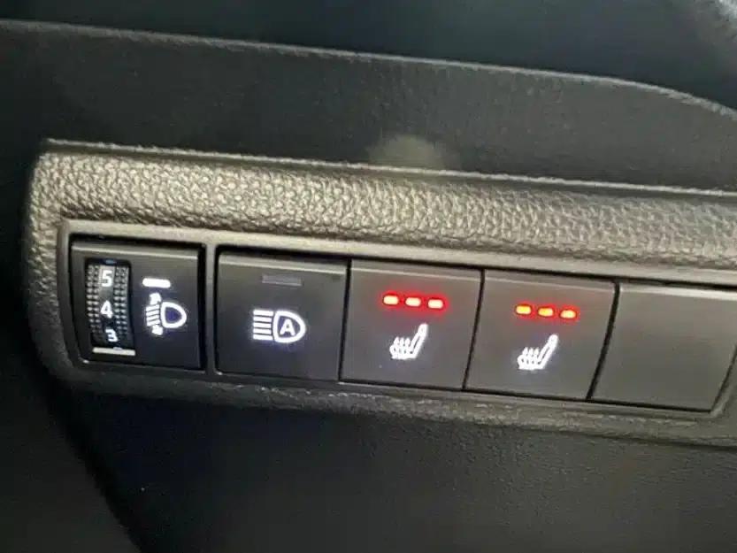 Levin 2022 Hybrid 1.8H E-CVT Leading Edition — миниатюра 14