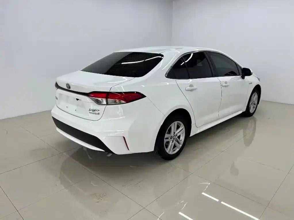 Levin 2022 Hybrid 1.8H E-CVT Leading Edition — миниатюра 4