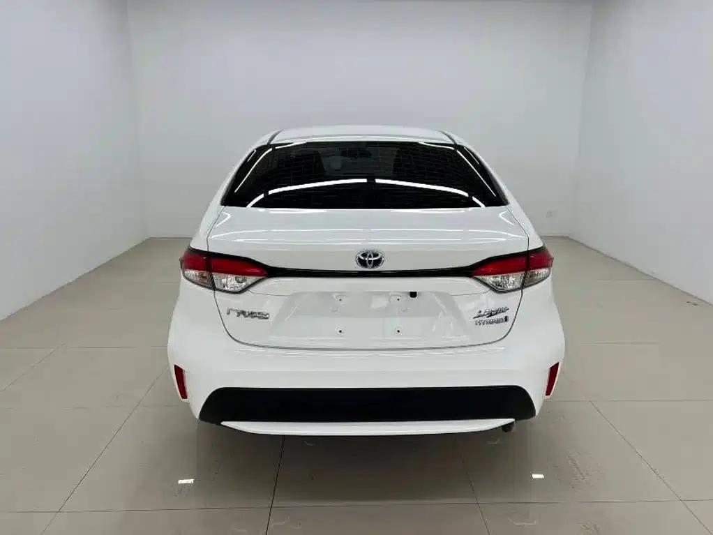 Levin 2022 Hybrid 1.8H E-CVT Leading Edition — миниатюра 5
