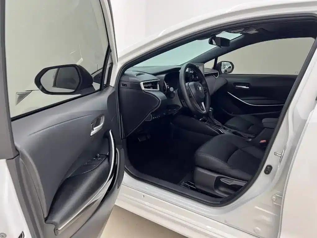 Levin 2022 Hybrid 1.8H E-CVT Leading Edition — миниатюра 10