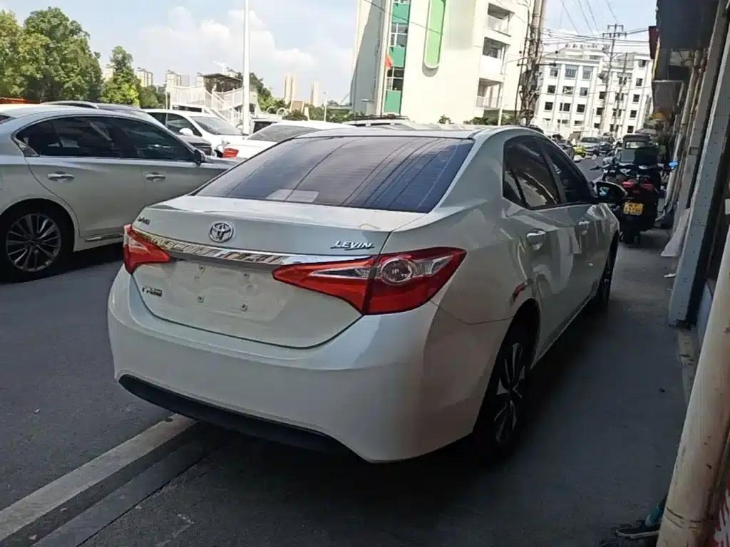 Levin 2014 1.8GS CVT Elite Edition — миниатюра 7