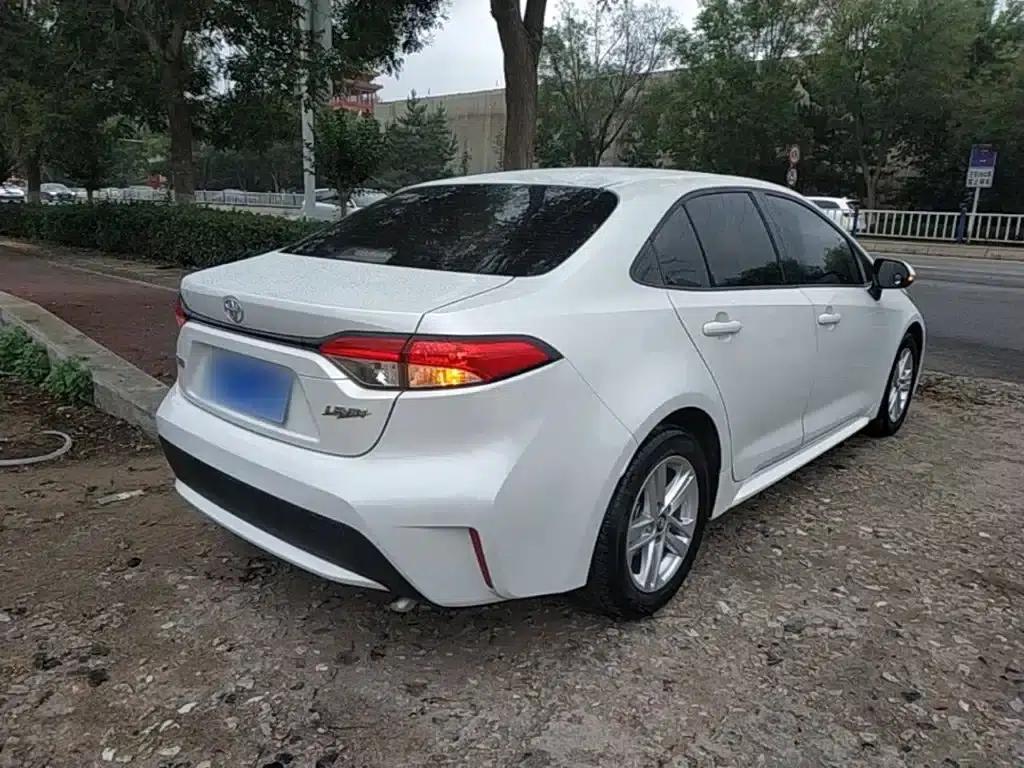 Levin 2021 TNGA 1.5L CVT Leading Edition — миниатюра 7