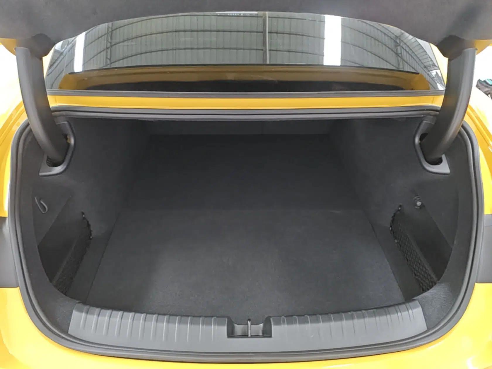 Xiaomi Auto SU7 Ultra 2025 Ultra Model — миниатюра 22