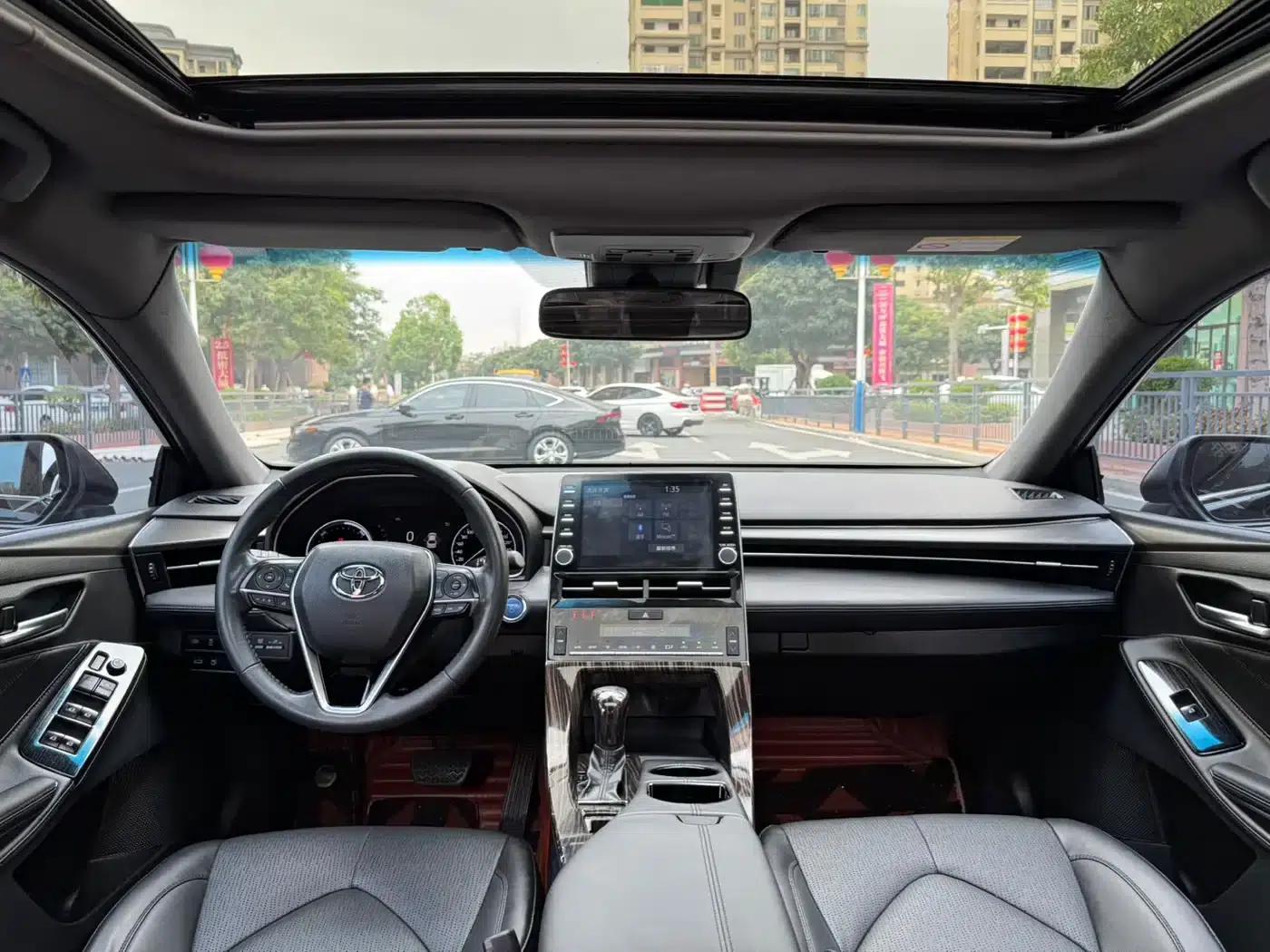 2019 Toyota Avalon Hybrid 2.5L Luxury Edition (National V Emission Standard) — миниатюра 11