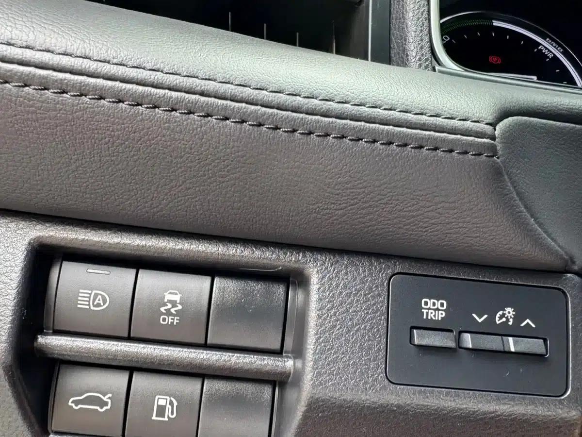 2019 Toyota Avalon Hybrid 2.5L Luxury Edition (National V Emission Standard) — миниатюра 21