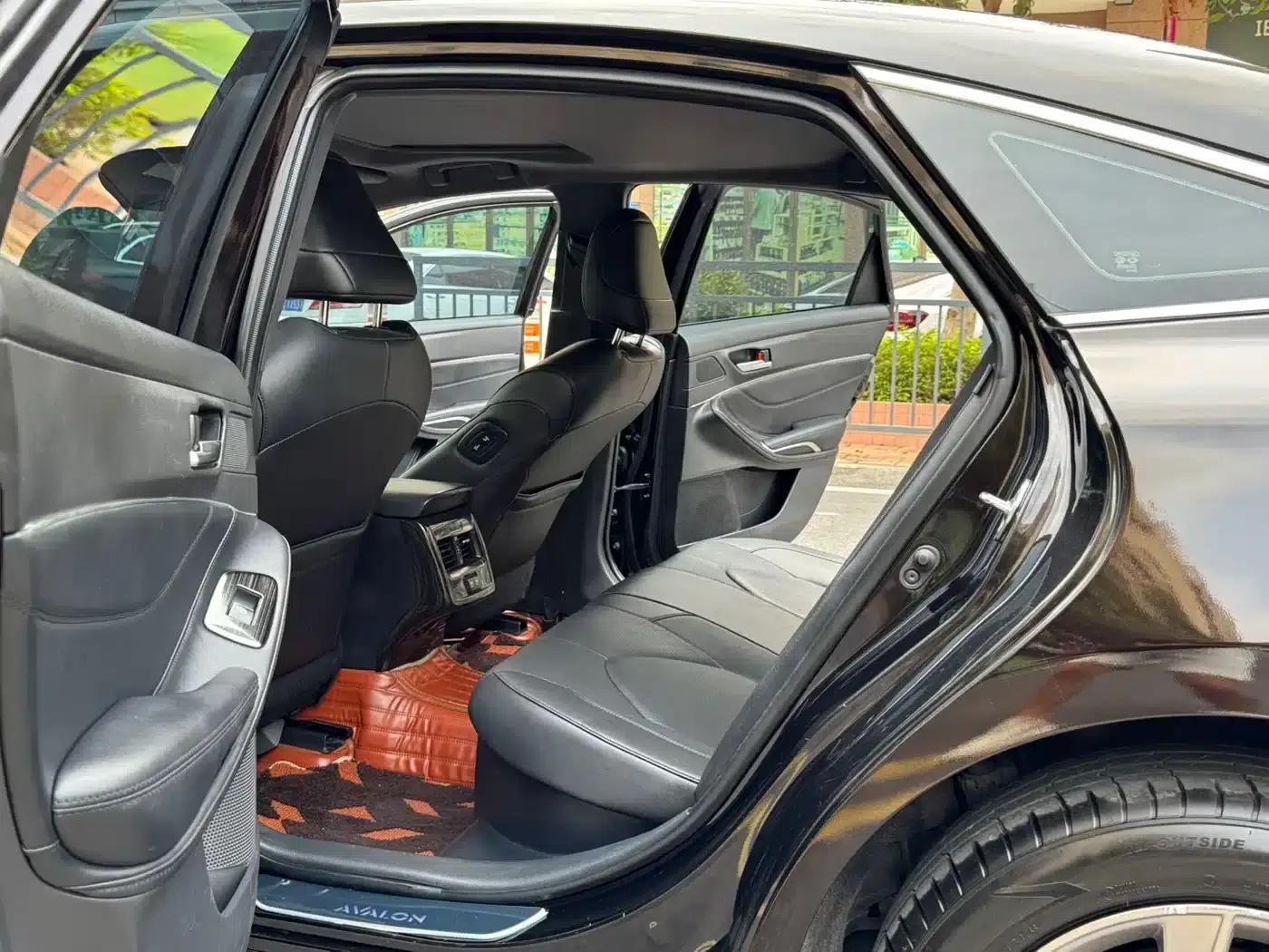 2019 Toyota Avalon Hybrid 2.5L Luxury Edition (National V Emission Standard) — миниатюра 9