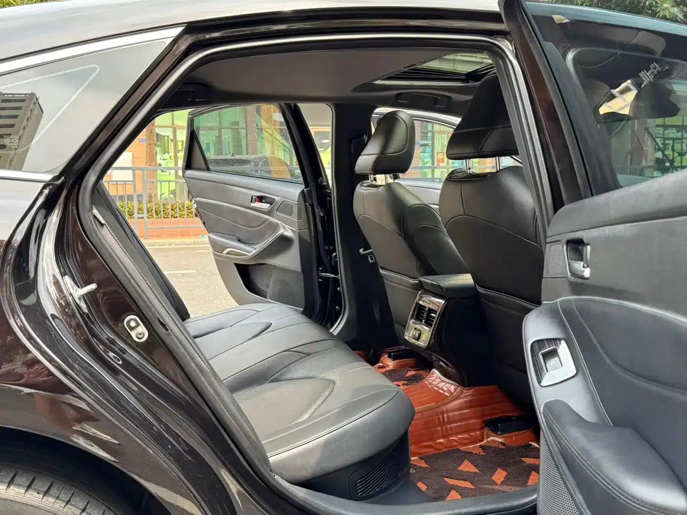 2019 Toyota Avalon Hybrid 2.5L Luxury Edition (National V Emission Standard) — миниатюра 10