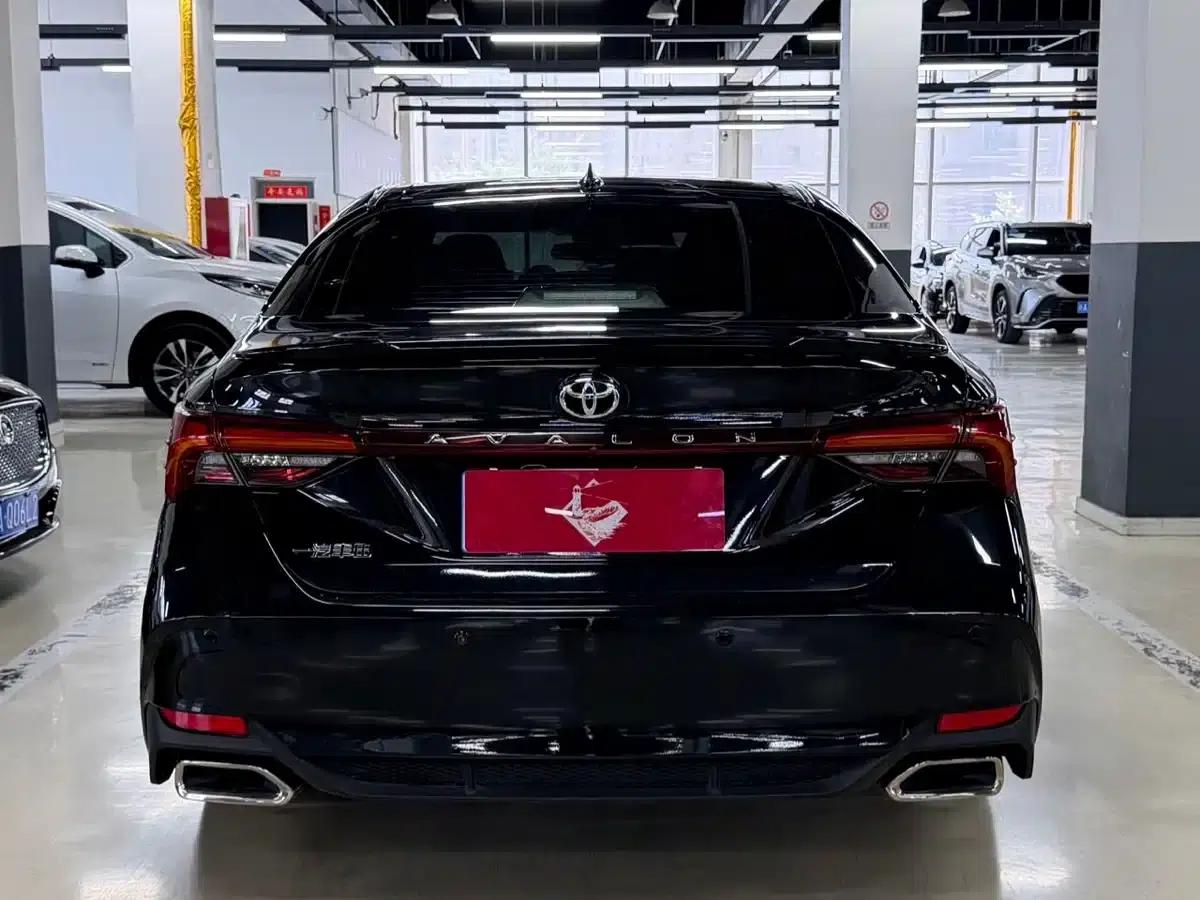2022 Toyota Avalon 2.0L Luxury Edition — миниатюра 8