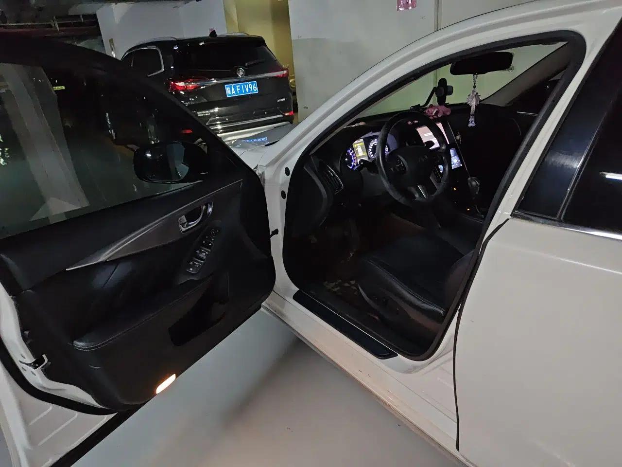 Infiniti Q50L 2016 2.0T Enjoyment Edition — миниатюра 16