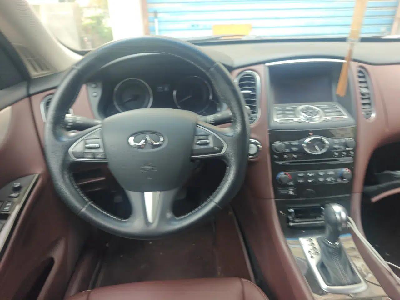 Infiniti QX50 2015 2.5L Enjoyment Edition — миниатюра 10