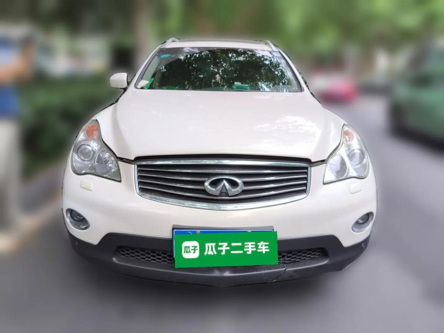 Infiniti QX50 2013 2.5L Two-Wheel-Drive Elegant Edition — миниатюра 2
