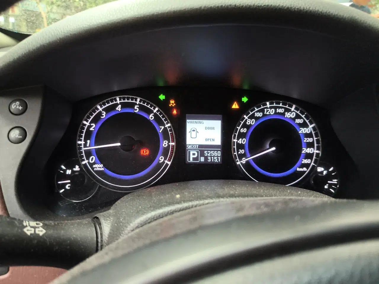 Infiniti QX50 2013 2.5L Two-Wheel-Drive Elegant Edition — миниатюра 11
