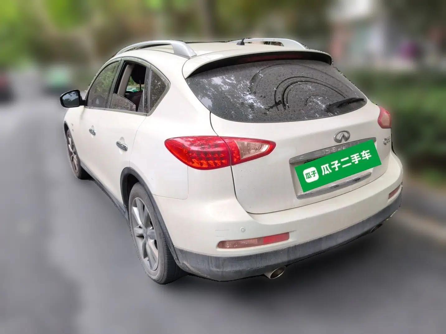 Infiniti QX50 2013 2.5L Two-Wheel-Drive Elegant Edition — миниатюра 4