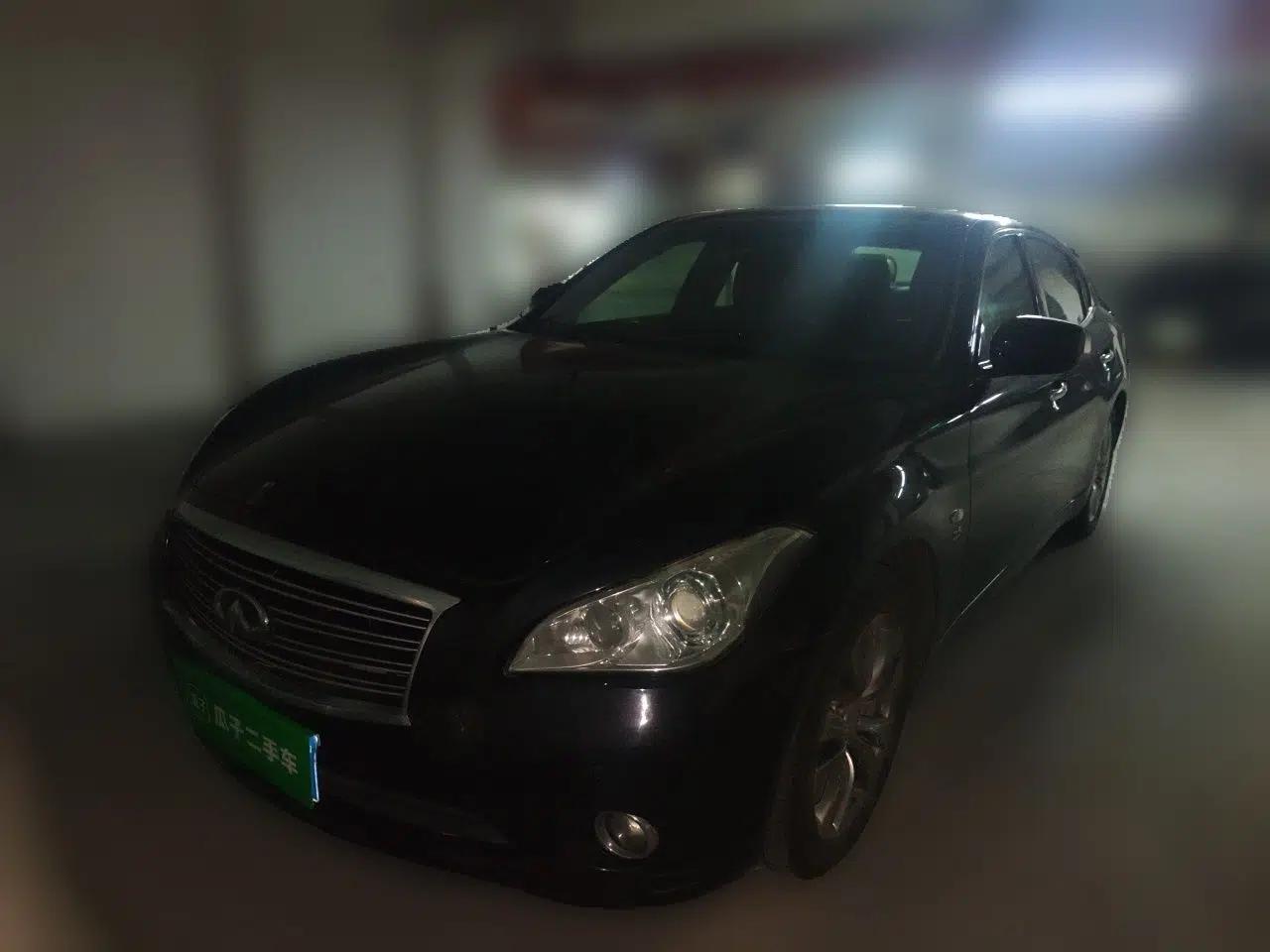 Infiniti Q70 2013 Q70L 2.5L Comfort Edition — миниатюра 1