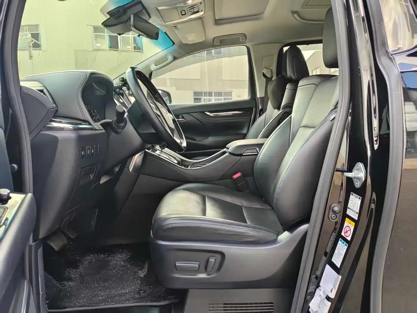2019 Alphard Hybrid 2.5L HV Luxury Edition — миниатюра 4