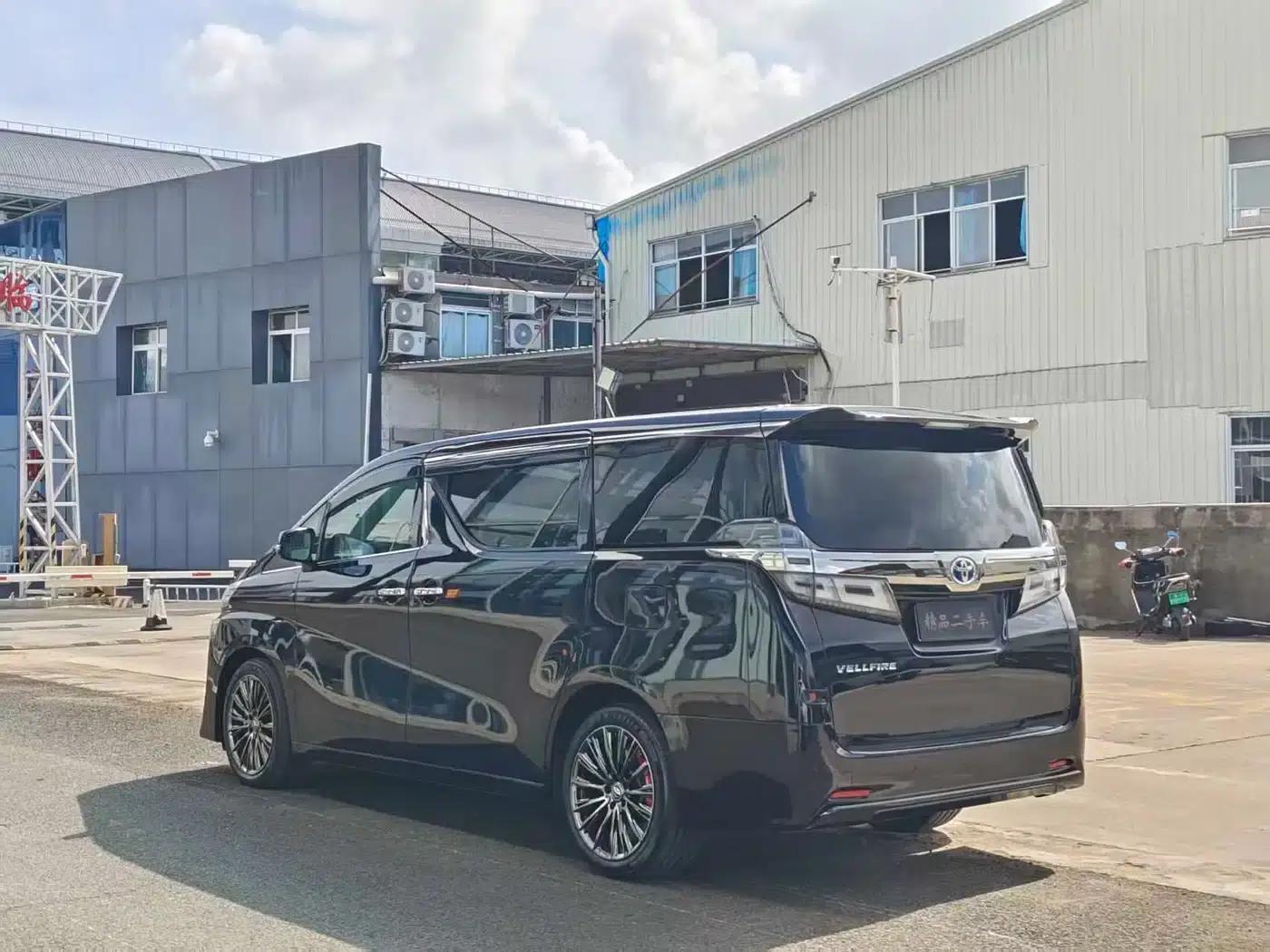 2019 Alphard Hybrid 2.5L HV Luxury Edition — миниатюра 7
