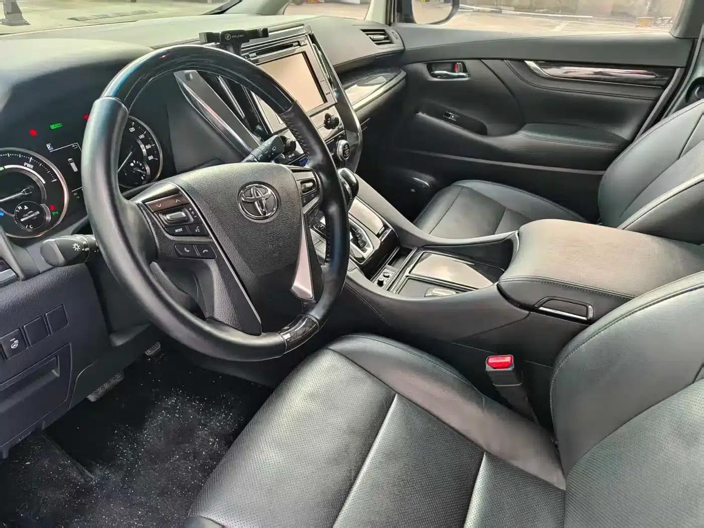 2019 Alphard Hybrid 2.5L HV Luxury Edition — миниатюра 10