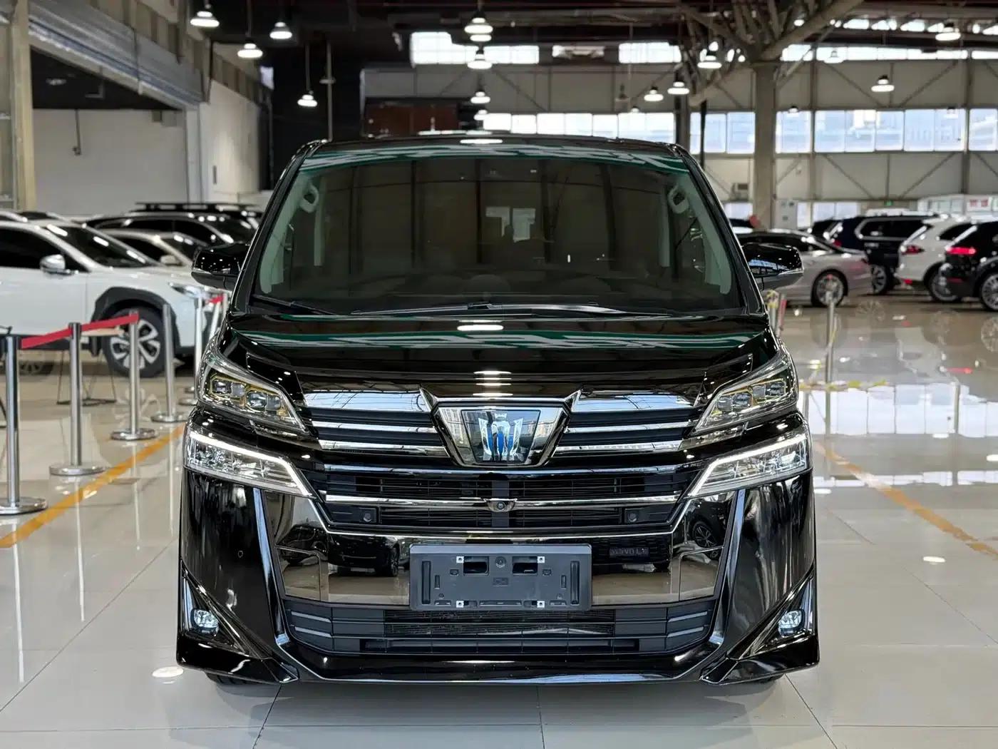 2023 Alphard Crown Hybrid 2.5L HV Luxury Edition — миниатюра 2
