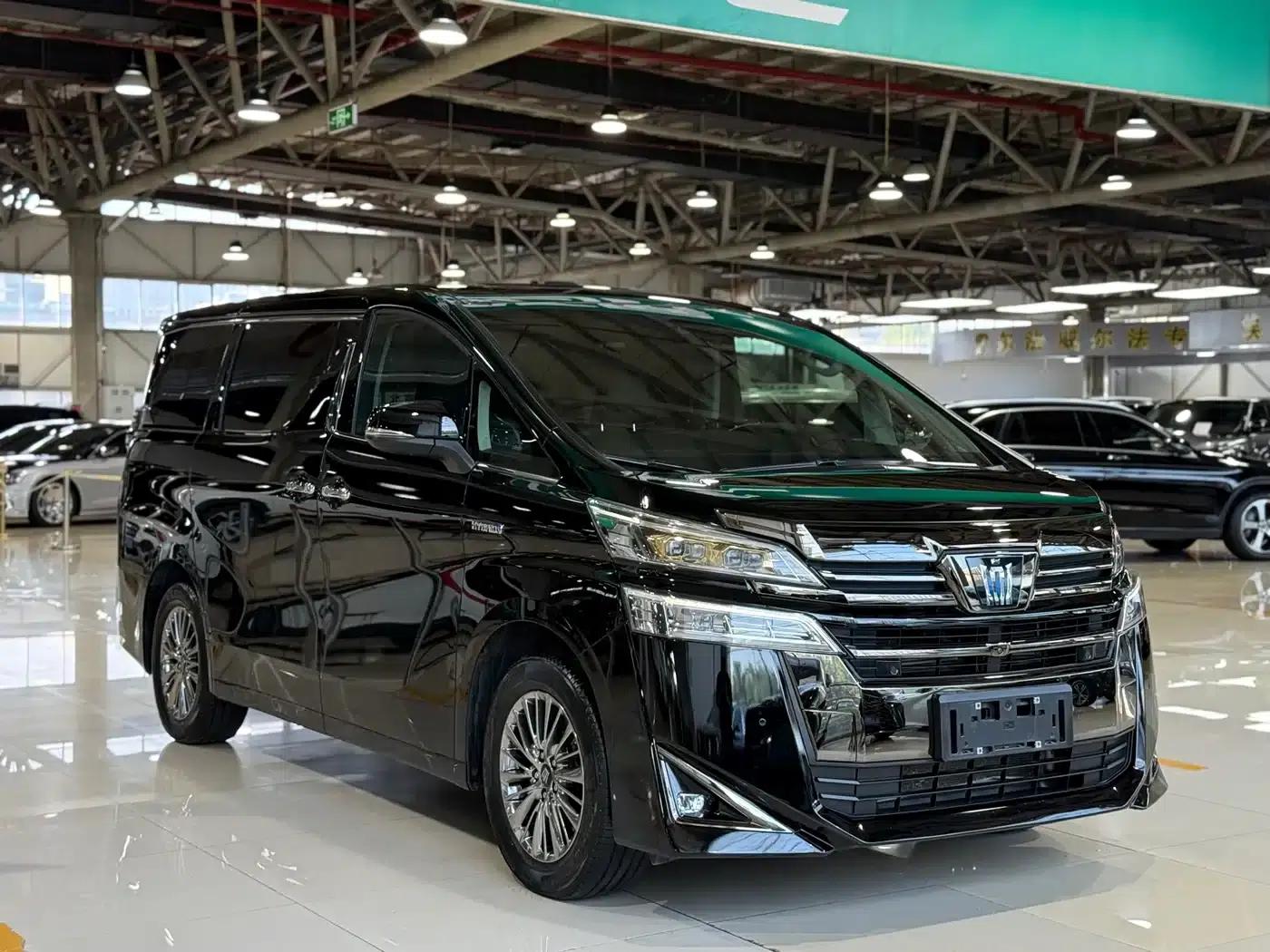 2023 Alphard Crown Hybrid 2.5L HV Luxury Edition — миниатюра 3
