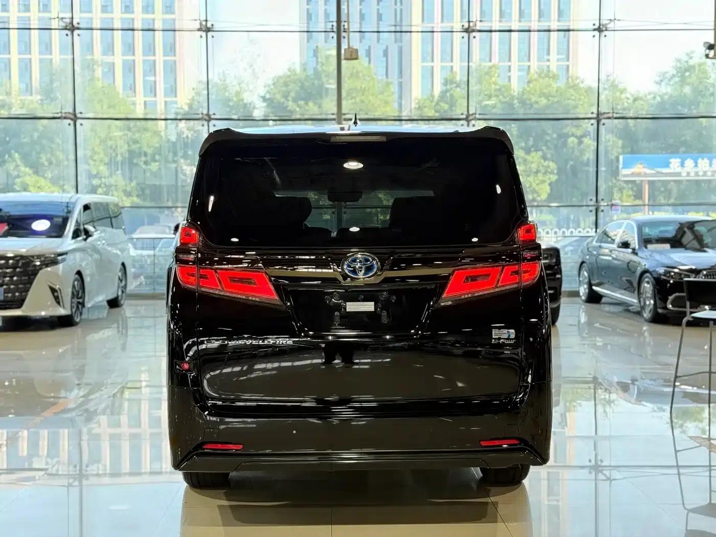 2023 Alphard Crown Hybrid 2.5L HV Luxury Edition — миниатюра 23