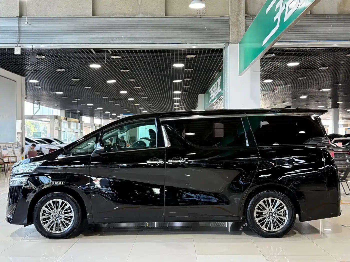 2023 Alphard Crown Hybrid 2.5L HV Luxury Edition — миниатюра 26