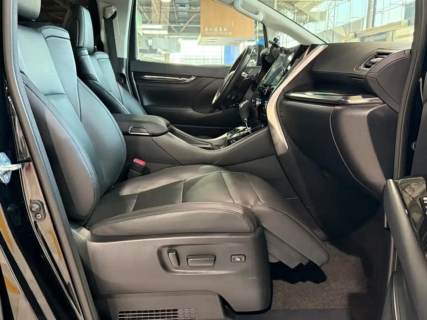 2023 Alphard Crown Hybrid 2.5L HV Luxury Edition — миниатюра 8