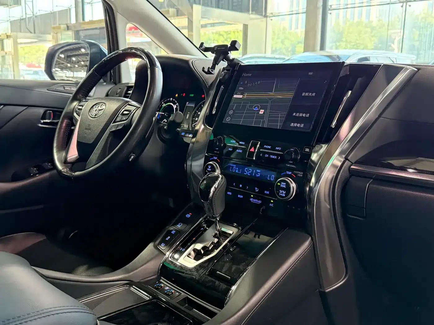 2023 Alphard Crown Hybrid 2.5L HV Luxury Edition — миниатюра 9