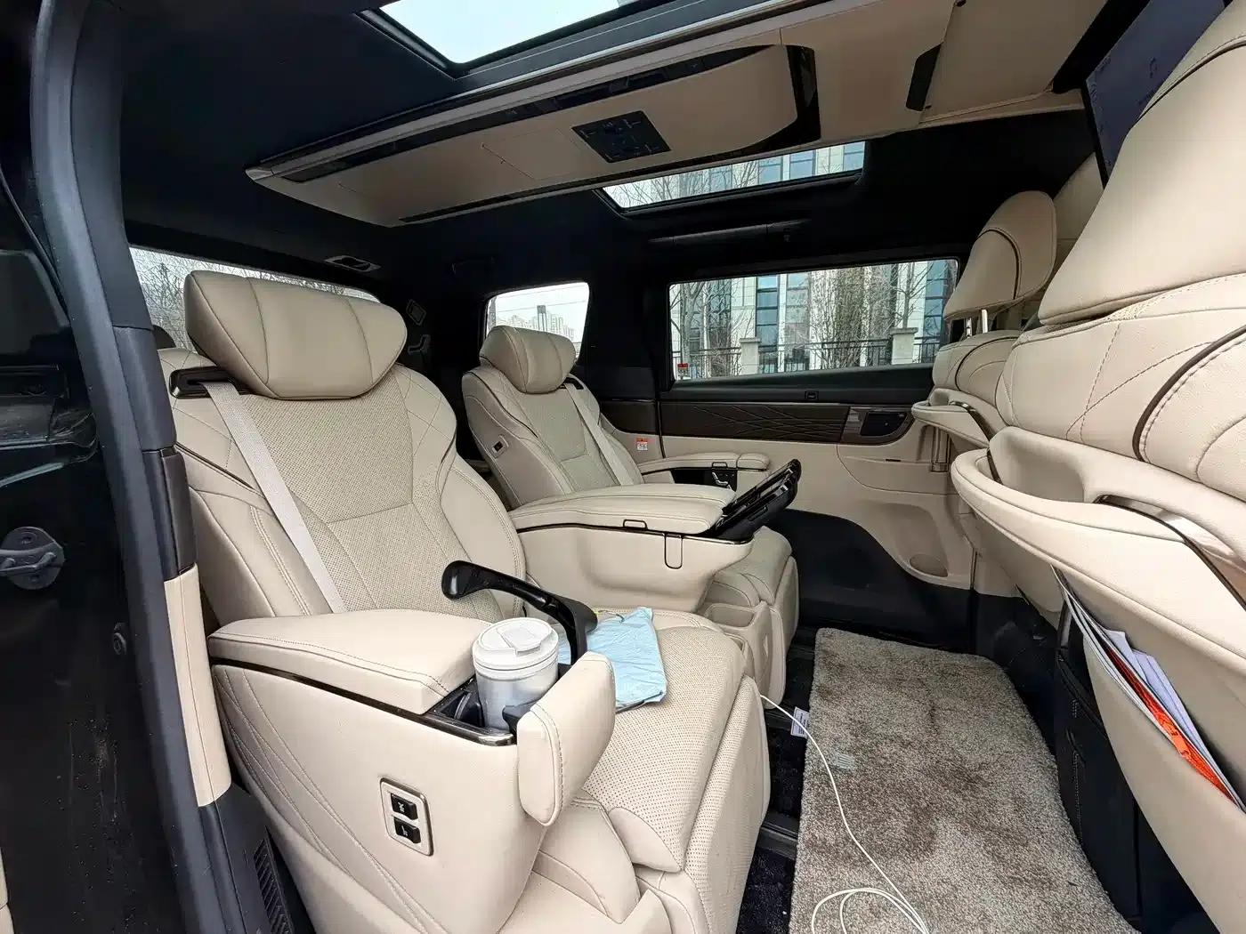 2024 Alphard Crown Hybrid 2.5L Supreme Executive Edition — миниатюра 12