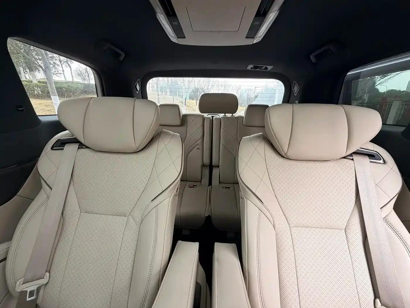 2024 Alphard Crown Hybrid 2.5L Supreme Executive Edition — миниатюра 8