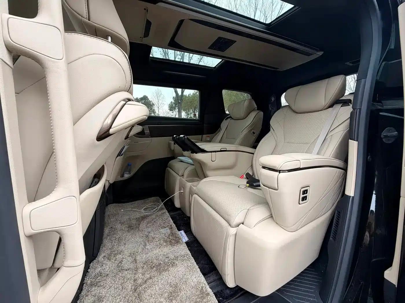 2024 Alphard Crown Hybrid 2.5L Supreme Executive Edition — миниатюра 9