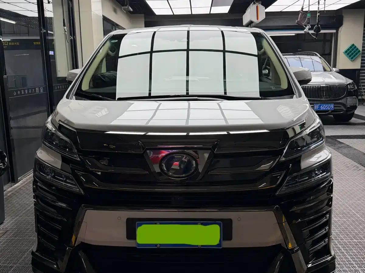 2020 Alphard Hybrid 2.5L HV Premium Edition — миниатюра 1