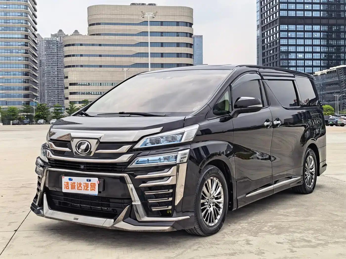 2019 Alphard Hybrid 2.5L HV Premium Edition — миниатюра 1